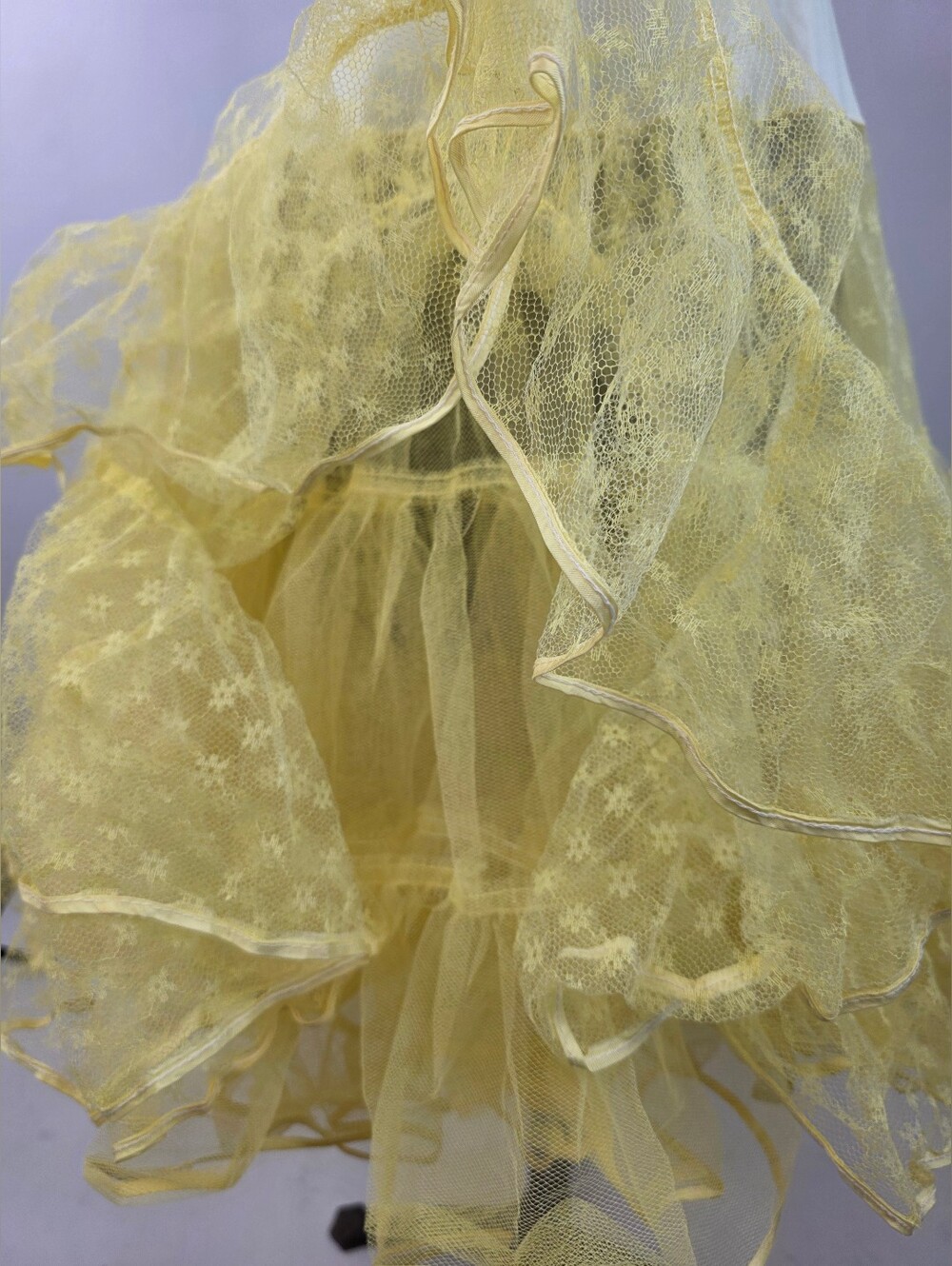 Vintage 50's Yellow High-Waisted Floral Multi-Tiered Crinoline Petticoat Size S - Picture 7 of 8